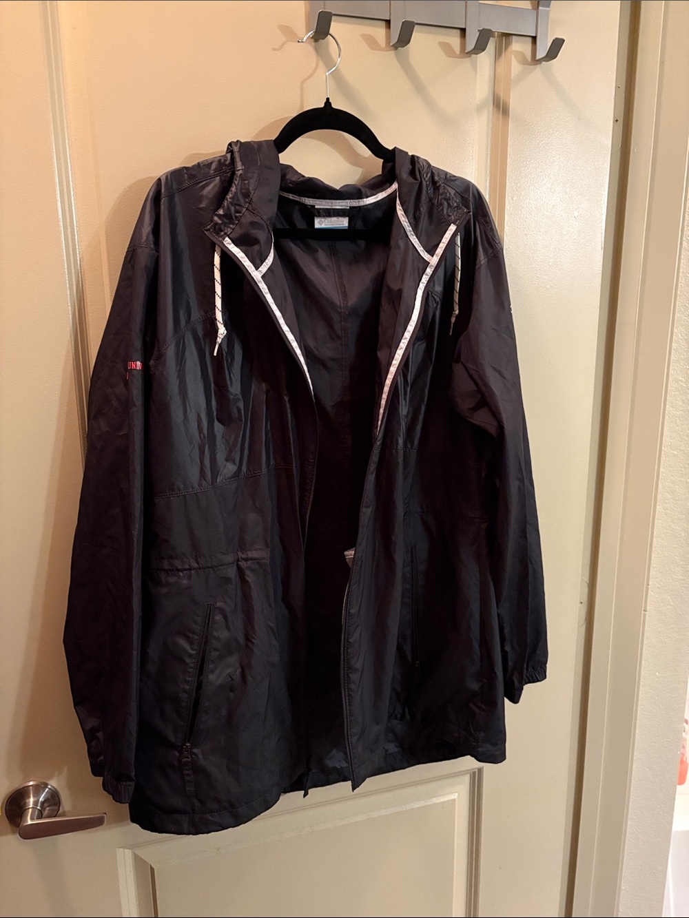 Sports Columbia black windbreaker Rain Jacket
